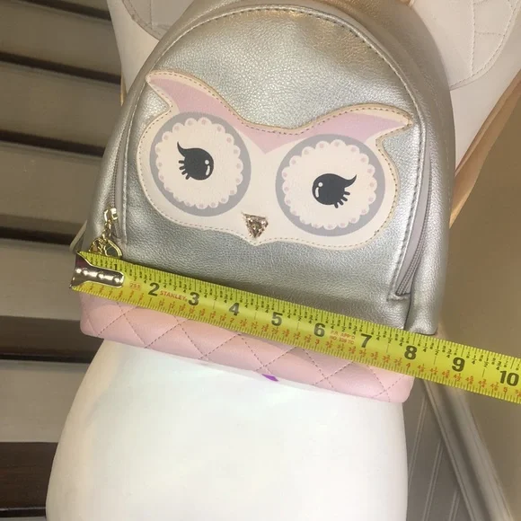 Kids Size BETSEY JOHNSON Luv Betsey Holographic Owl Backpack Adjustable Straps - Picture 12 of 17